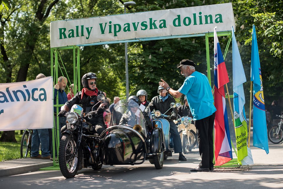 RALLYVIPAVSKADOLINA-50